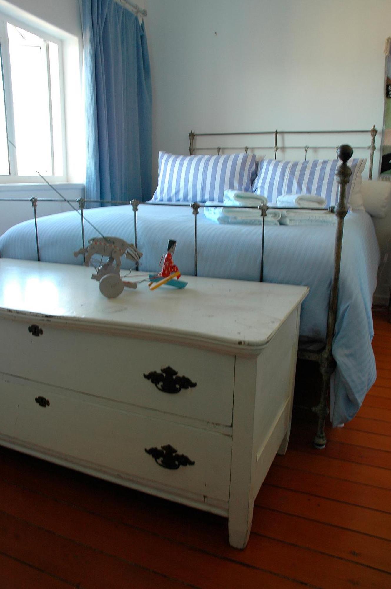 Blue On Blue Bed And Breakfast St James Екстериор снимка