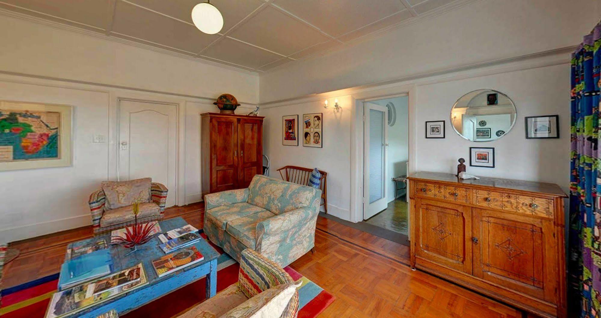 Blue On Blue Bed And Breakfast St James Екстериор снимка